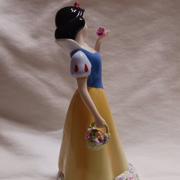 Excellent Condition Vintage Royal Doulton Snow White Figurine - Picture 3 of 6